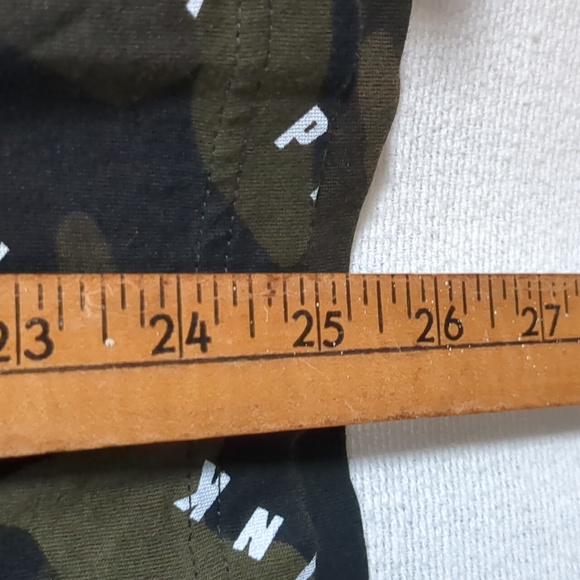 Victoria Secret PINK Camo Long Sleeve T Shirt W/ Pocket Size Small EUC - Picture 10 of 11